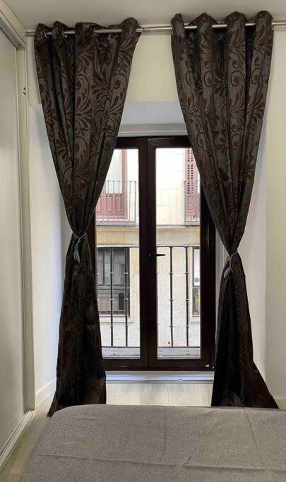 Encantador Apartamento Plaza Mayor Madrid Centro Extérieur photo